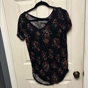 Mudd Black Floral Short Sleeve Tee